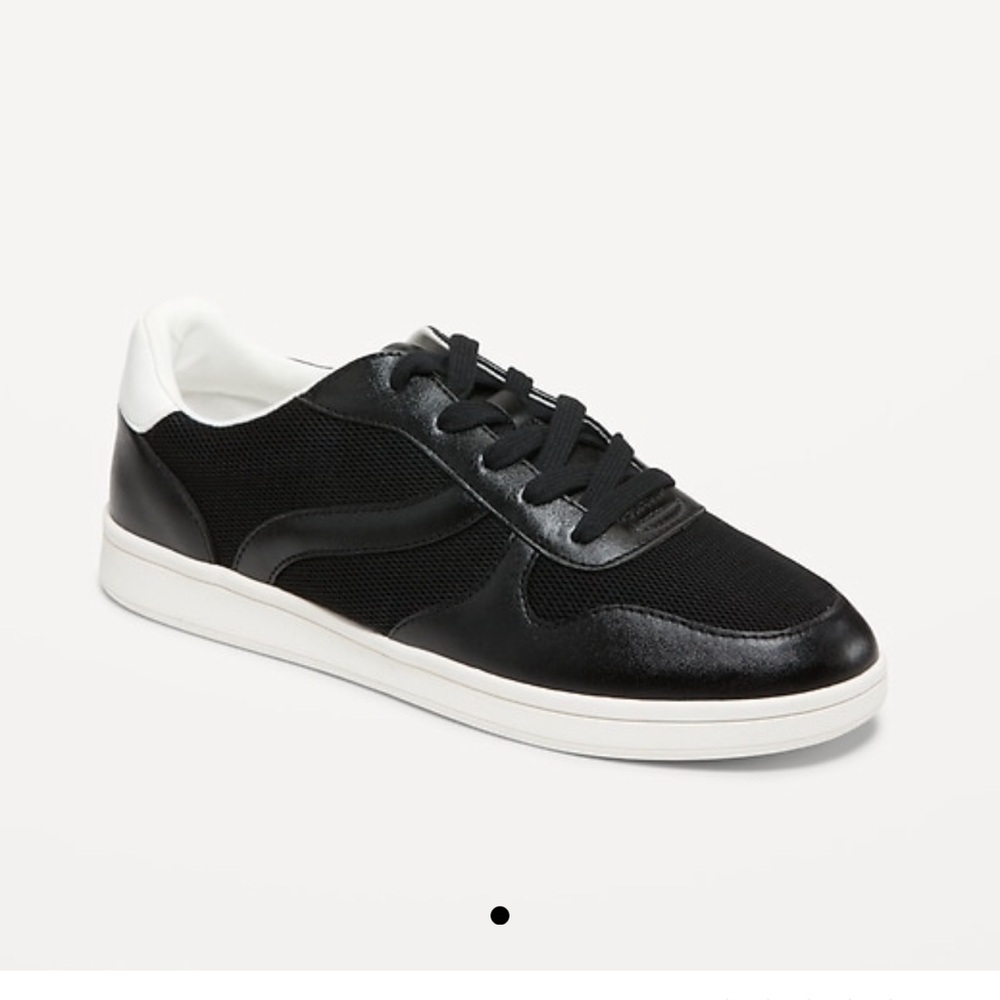 NWT Old Navy Classic Sneaker Black Jack Lace Up Shoe Black White